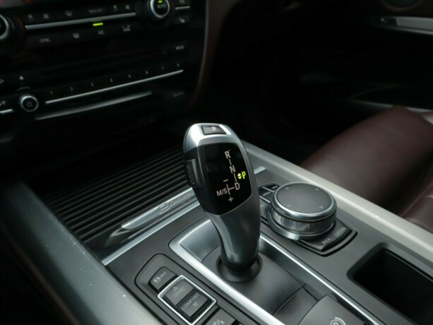 bmw-x5-elektrisitetbensin-2017-big-12