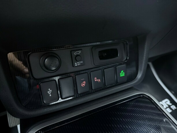 mitsubishi-outlander-elektrisitetbensin-2020-big-24