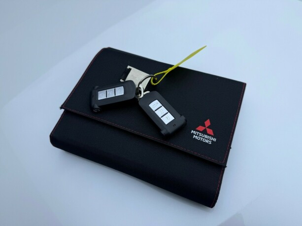 mitsubishi-outlander-elektrisitetbensin-2020-big-34