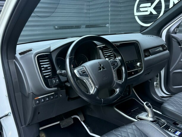 mitsubishi-outlander-elektrisitetbensin-2020-big-9