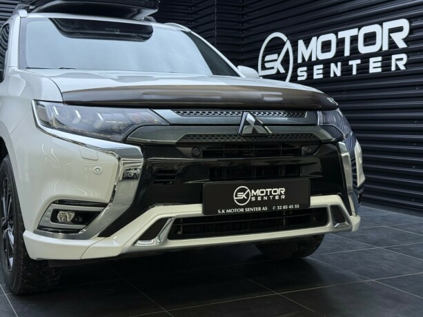 mitsubishi-outlander-elektrisitetbensin-2020-big-3