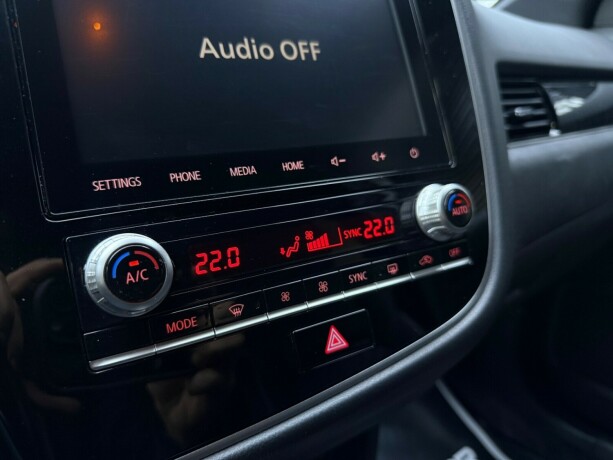 mitsubishi-outlander-elektrisitetbensin-2020-big-23