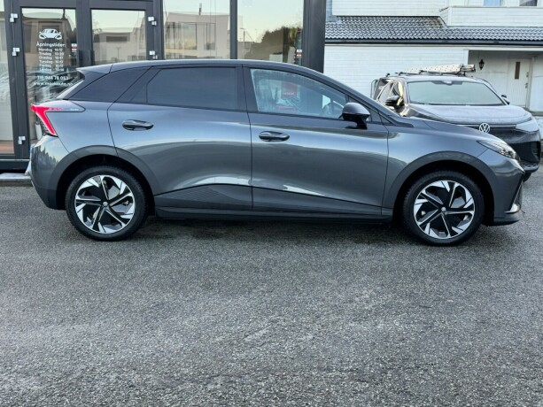 mg-4-elektrisitet-2023-big-3