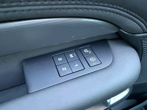 land-rover-discovery-diesel-2020-big-15