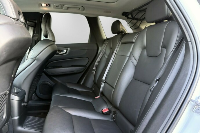 volvo-xc-60-plug-in-petrol-2020-big-16