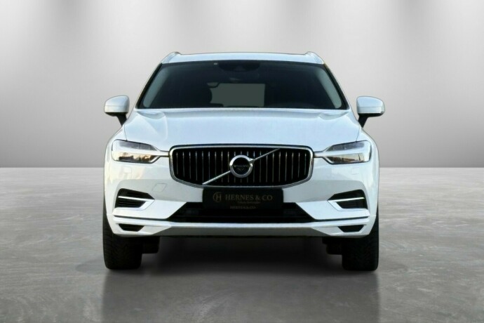 volvo-xc-60-plug-in-petrol-2020-big-3