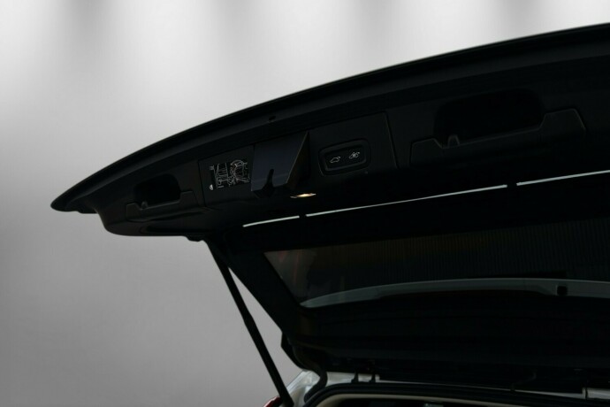 volvo-xc-60-plug-in-petrol-2020-big-10