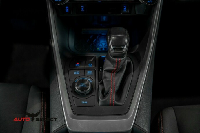 toyota-rav4-elektrisitetbensin-2022-big-33