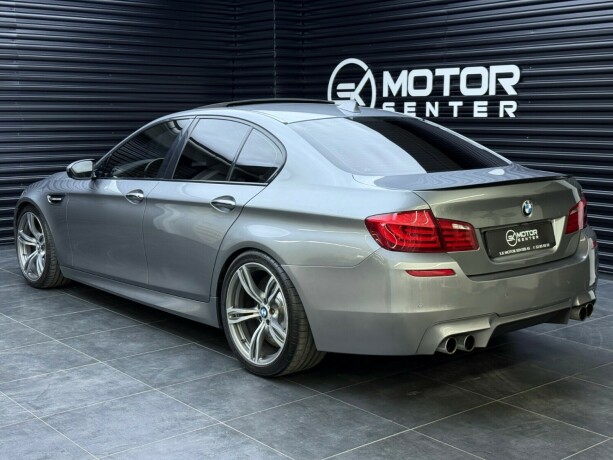 bmw-m5-bensin-2012-big-1
