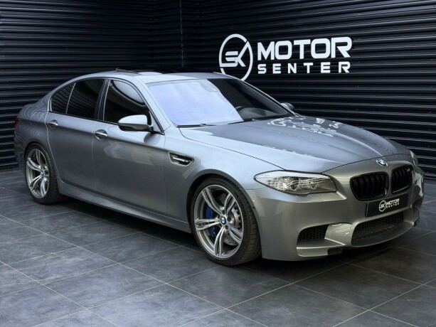 bmw-m5-bensin-2012-big-0