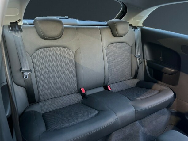 audi-a1-bensin-2011-big-13