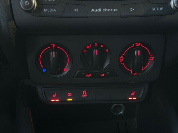 audi-a1-bensin-2011-big-16