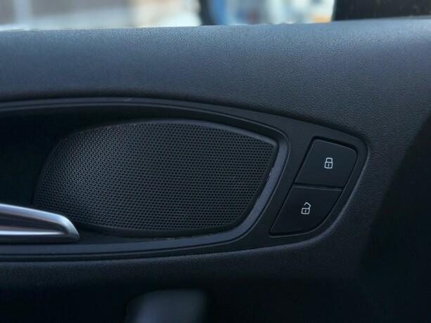 audi-a1-bensin-2011-big-20