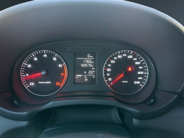 audi-a1-bensin-2011-big-23