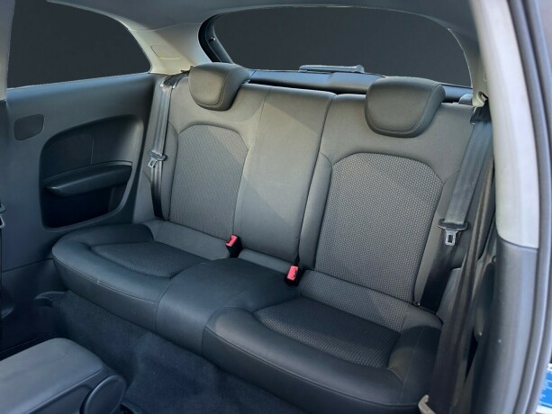 audi-a1-bensin-2011-big-12