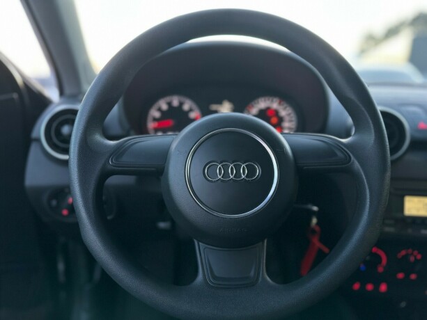 audi-a1-bensin-2011-big-14