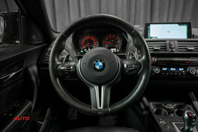 bmw-m2-bensin-2017-big-32