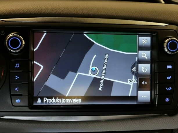 toyota-yaris-elektrisitetbensin-2016-big-12