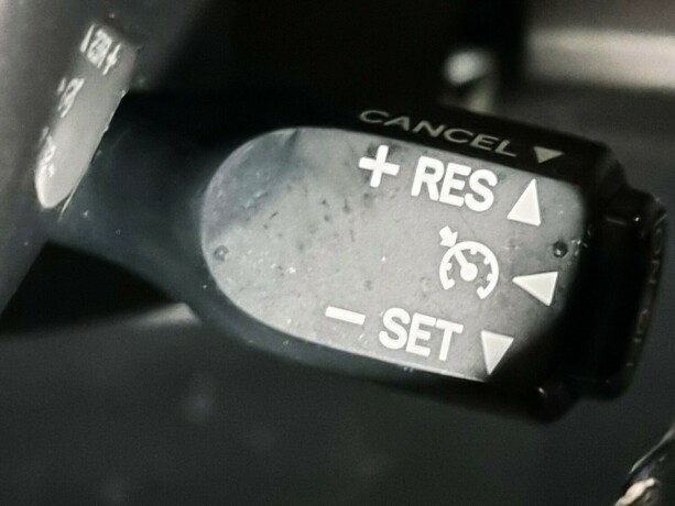 toyota-yaris-elektrisitetbensin-2016-big-19