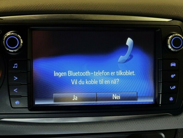 toyota-yaris-elektrisitetbensin-2016-big-16