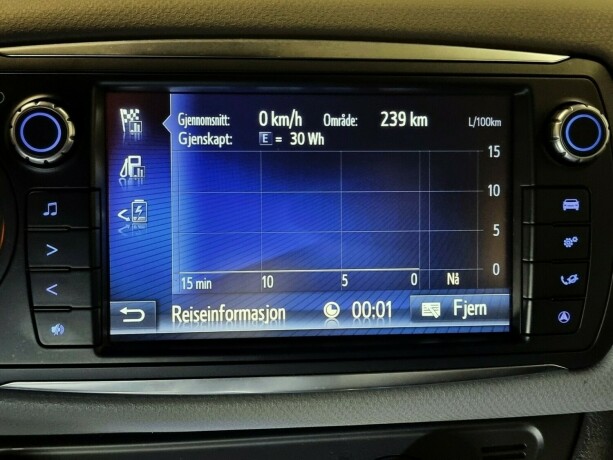 toyota-yaris-elektrisitetbensin-2016-big-15