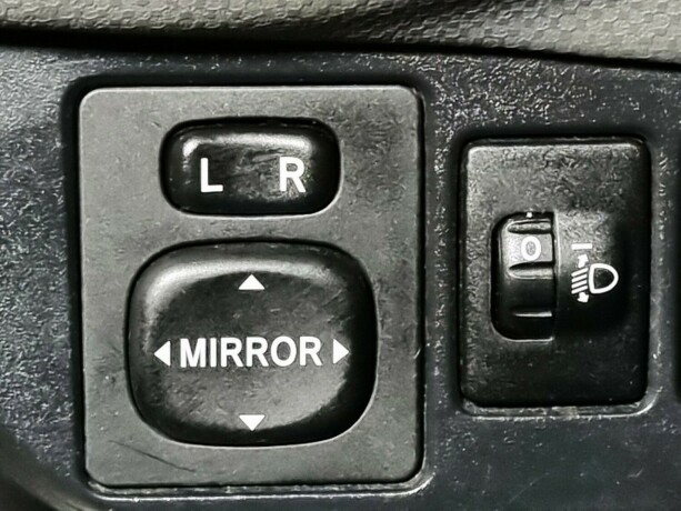 toyota-yaris-elektrisitetbensin-2016-big-21