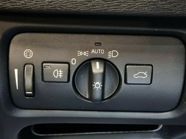 volvo-v40-diesel-2013-big-20