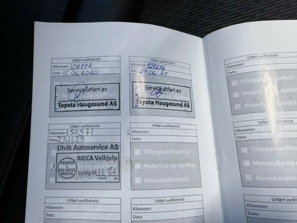 toyota-avensis-bensin-2012-big-19