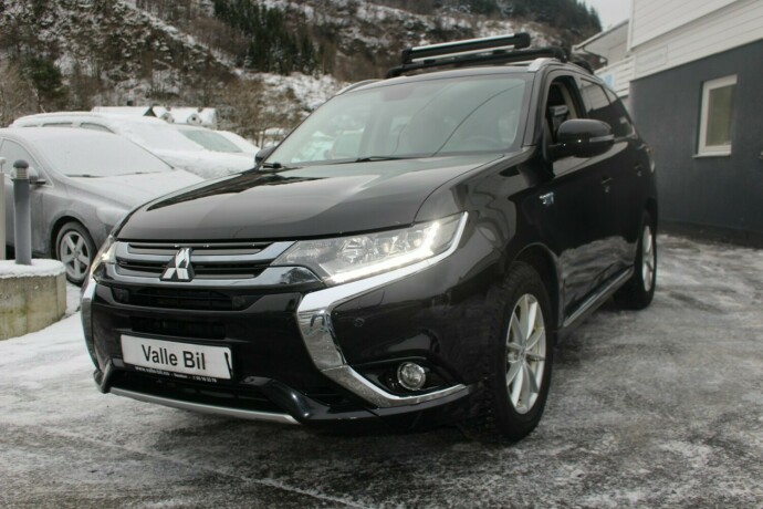 mitsubishi-outlander-elektrisitetbensin-2016-big-1