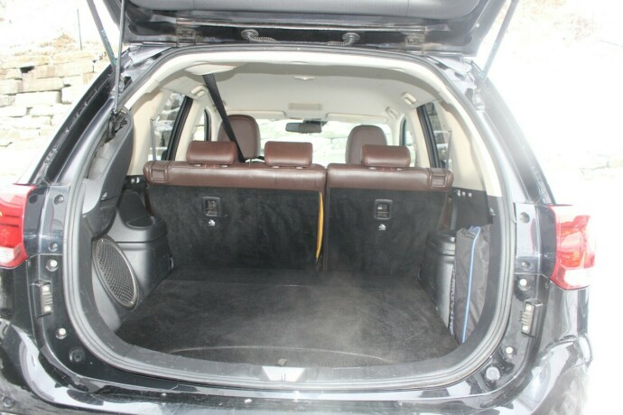 mitsubishi-outlander-elektrisitetbensin-2016-big-7