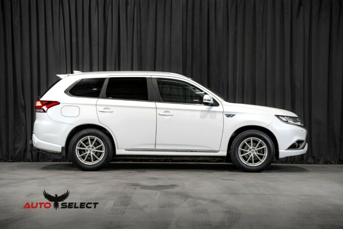 mitsubishi-outlander-elektrisitetbensin-2017-big-12