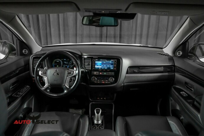 mitsubishi-outlander-elektrisitetbensin-2017-big-34