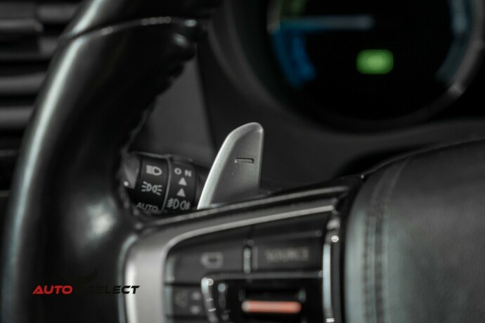 mitsubishi-outlander-elektrisitetbensin-2017-big-29