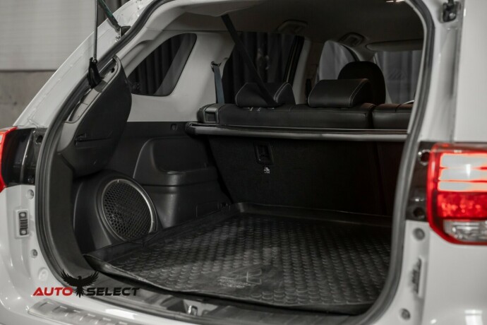 mitsubishi-outlander-elektrisitetbensin-2017-big-10