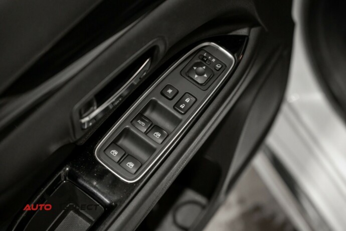 mitsubishi-outlander-elektrisitetbensin-2017-big-21