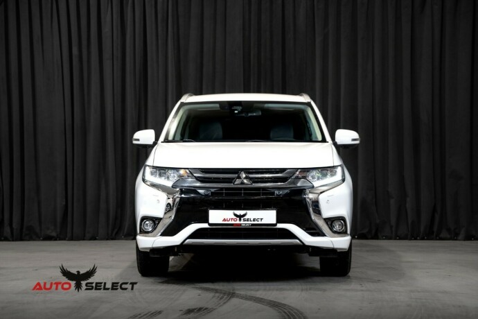 mitsubishi-outlander-elektrisitetbensin-2017-big-4