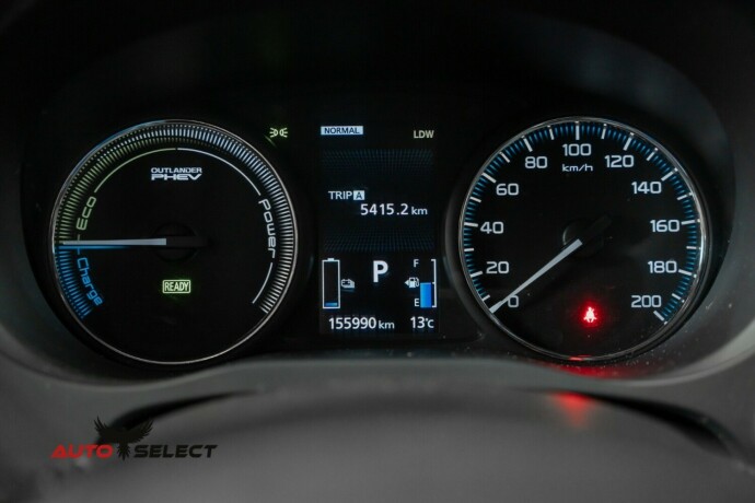 mitsubishi-outlander-elektrisitetbensin-2017-big-31