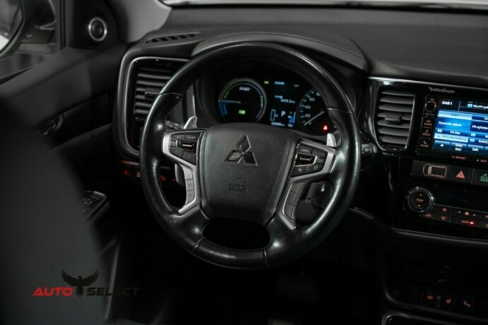 mitsubishi-outlander-elektrisitetbensin-2017-big-24
