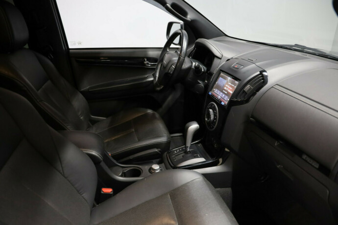 isuzu-d-max-diesel-2019-big-9