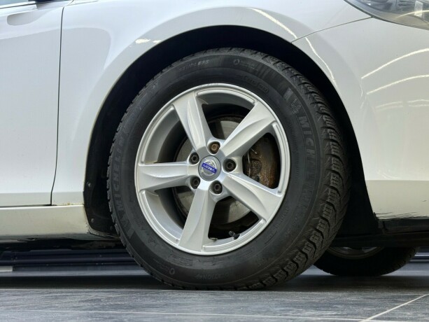 volvo-v40-diesel-2013-big-7