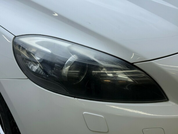 volvo-v40-diesel-2013-big-3