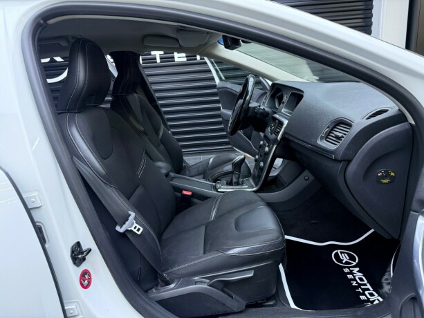 volvo-v40-diesel-2013-big-26