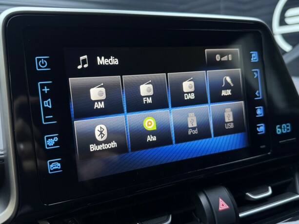 toyota-c-hr-elektrisitetbensin-2017-big-21