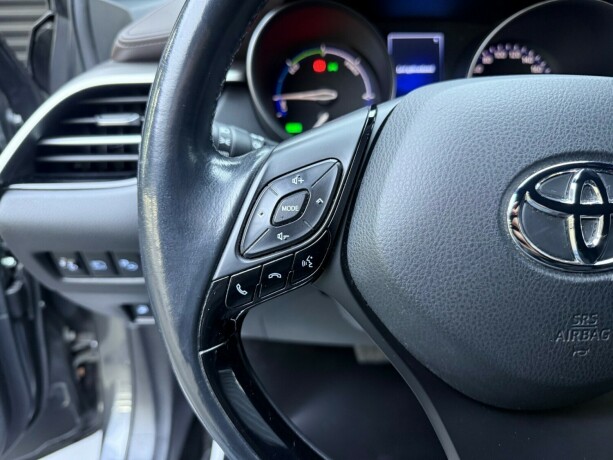 toyota-c-hr-elektrisitetbensin-2017-big-15