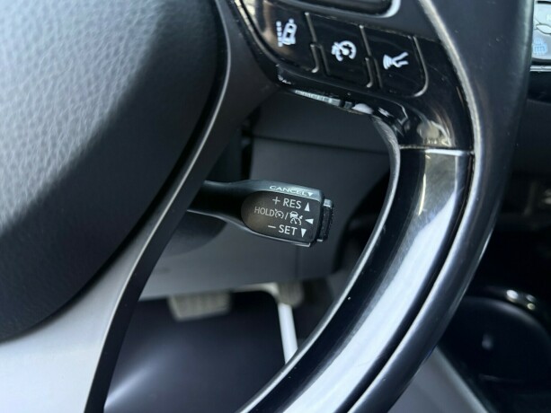 toyota-c-hr-elektrisitetbensin-2017-big-17