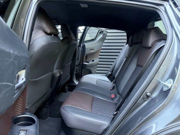 toyota-c-hr-elektrisitetbensin-2017-big-30