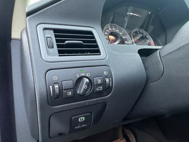 volvo-v70-diesel-2008-big-18