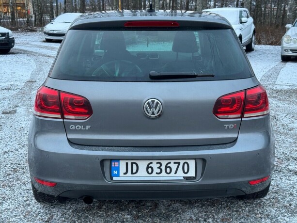 volkswagen-golf-diesel-2012-big-5