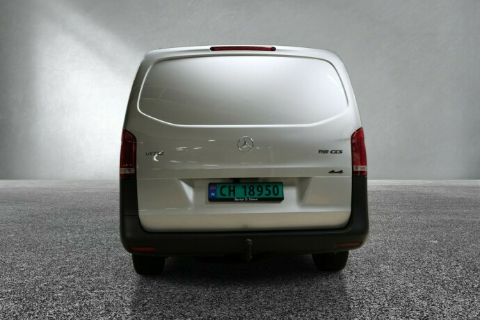 mercedes-benz-vito-diesel-2022-big-3