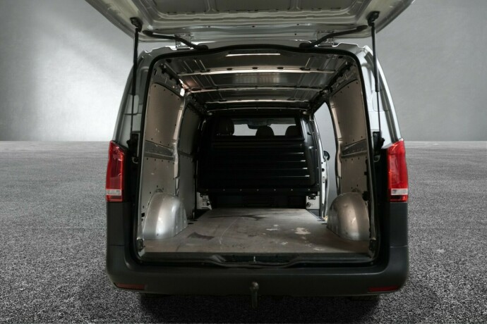 mercedes-benz-vito-diesel-2022-big-16